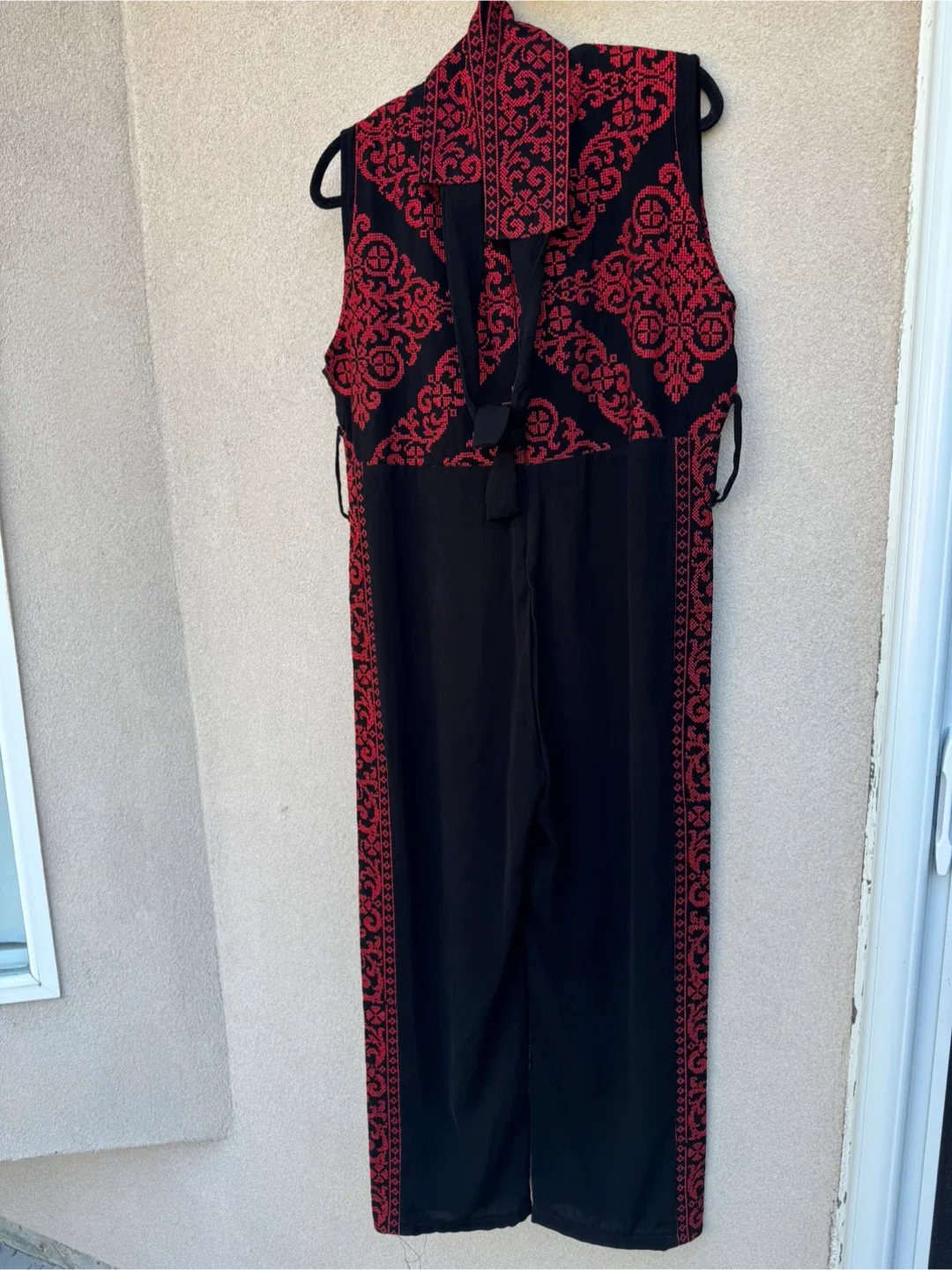 Embroidered Thobe Dress - Size M image indicator(4)