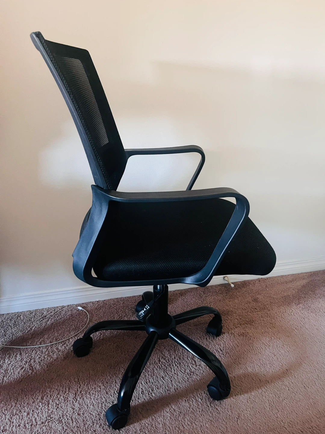 Black Mesh Office Chair - photo 4
