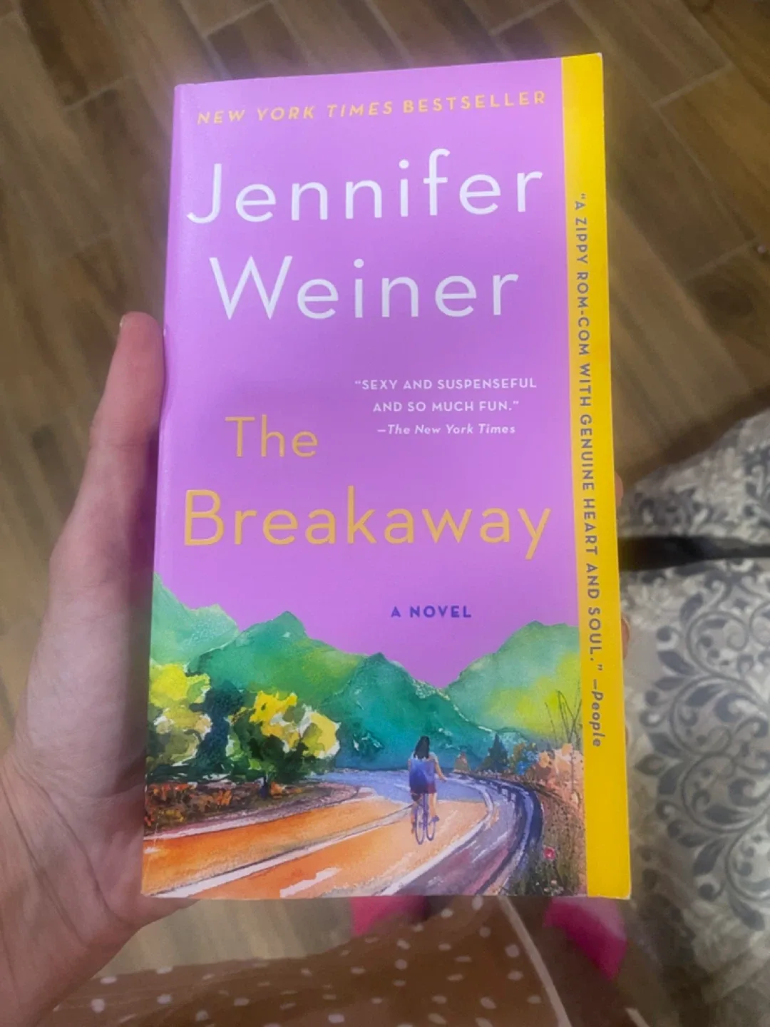 The Breakaway by Jennifer Weiner thumbnail
