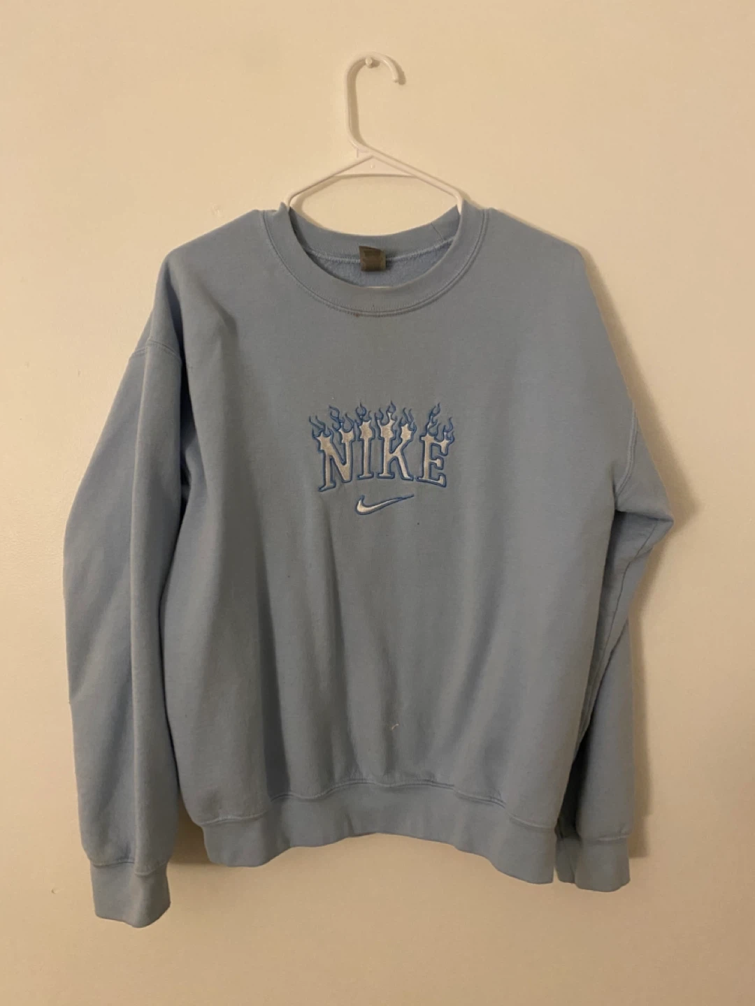 VINTAGE INSPIRED Nike Crewneck Sweatshirt - photo 4