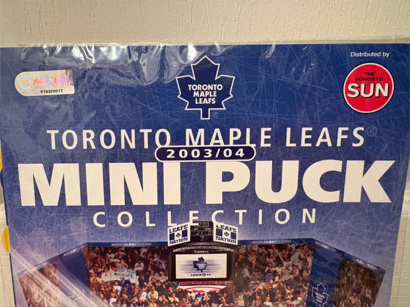 Toronto Maple Leafs Mini Puck Collection 2003/04🥕 thumbnail