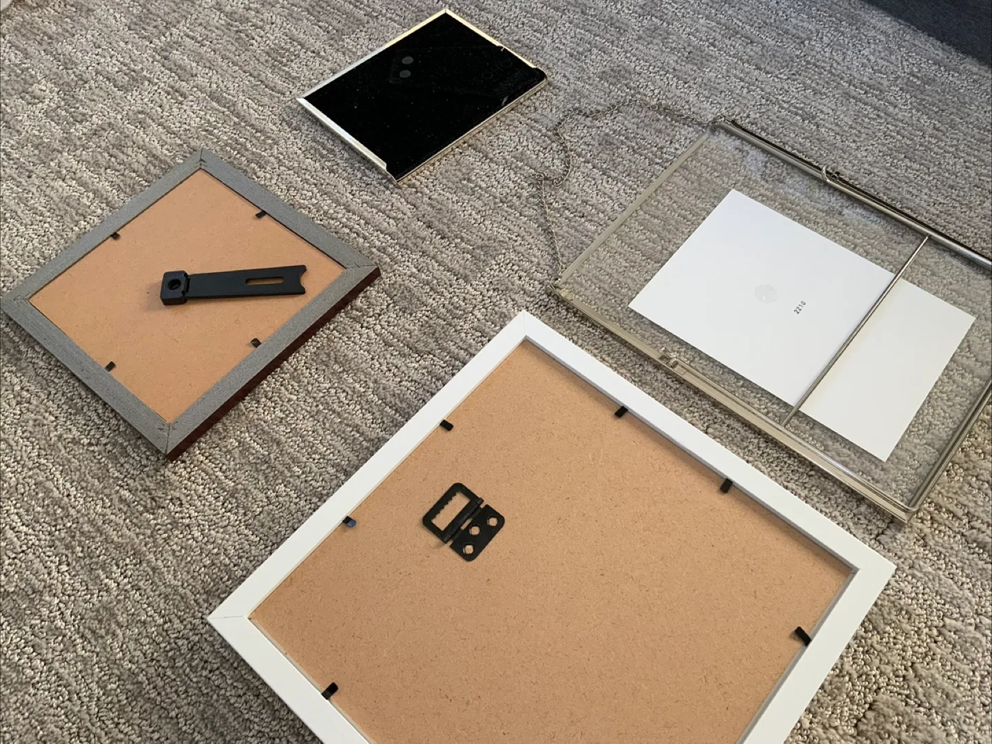 Set of 4 Assorted Picture Frames image indicator(3)