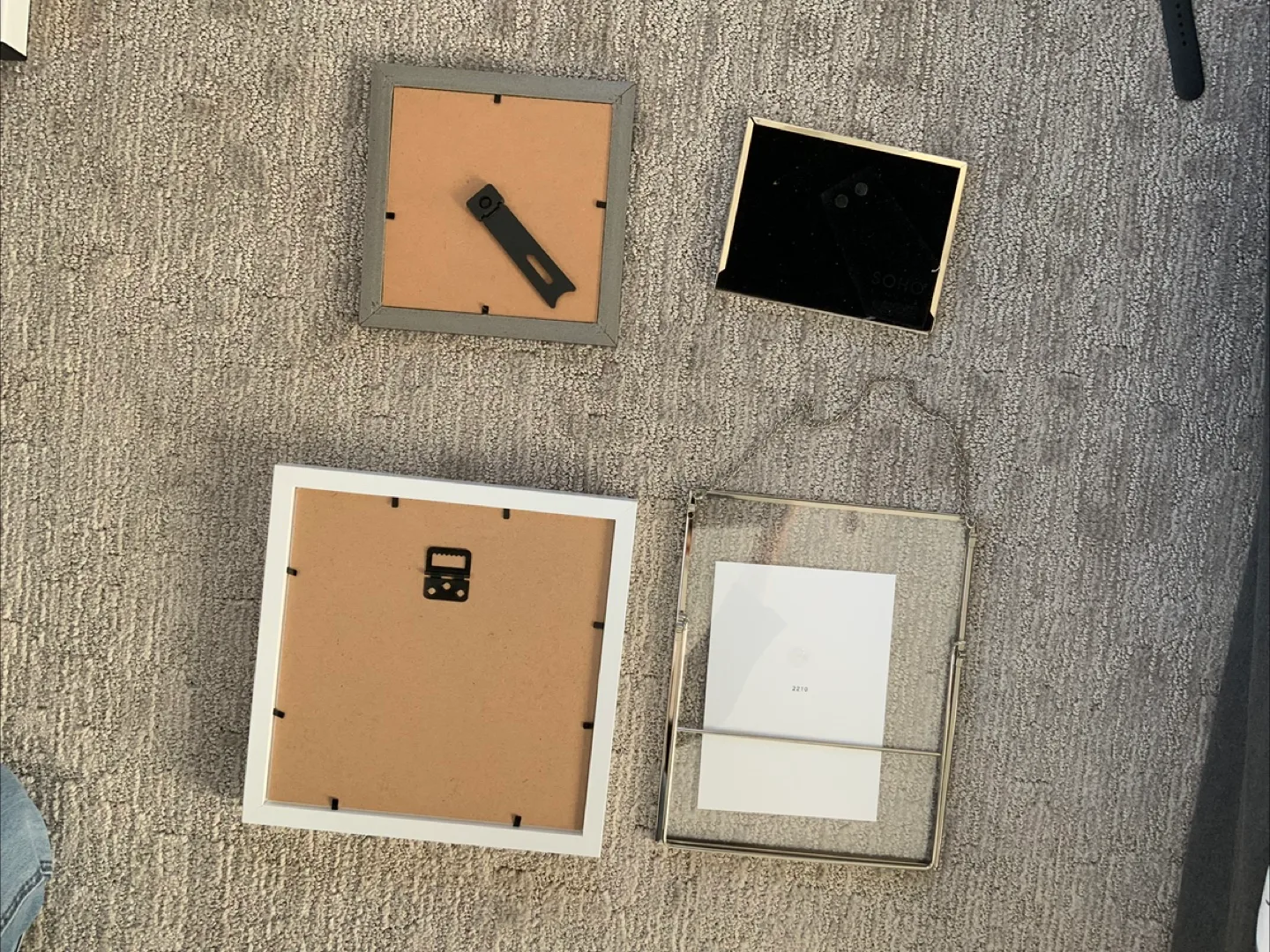 Set of 4 Assorted Picture Frames image indicator(4)