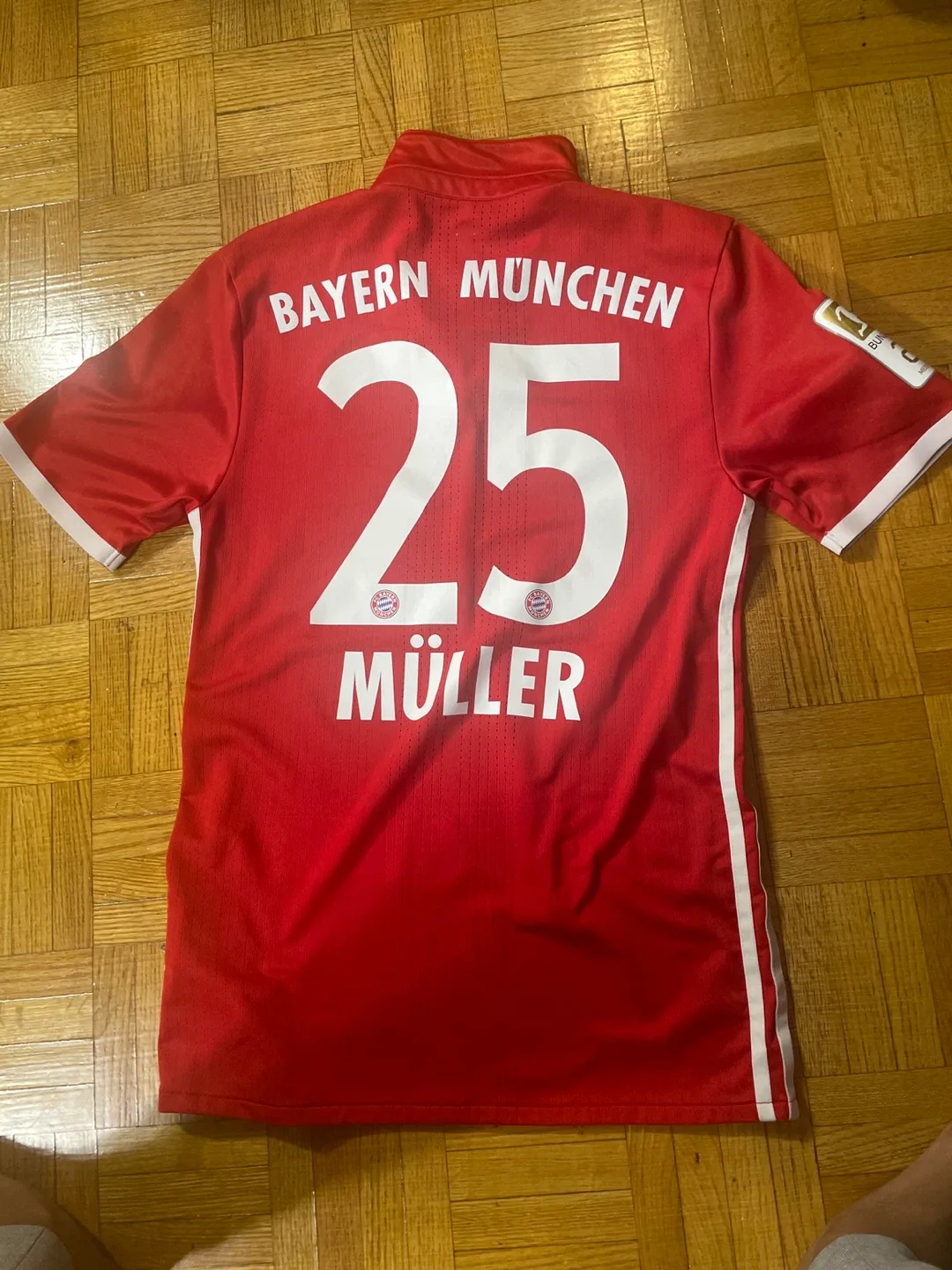 Adidas Bayern Munich Müller #25 Jersey image indicator(2)