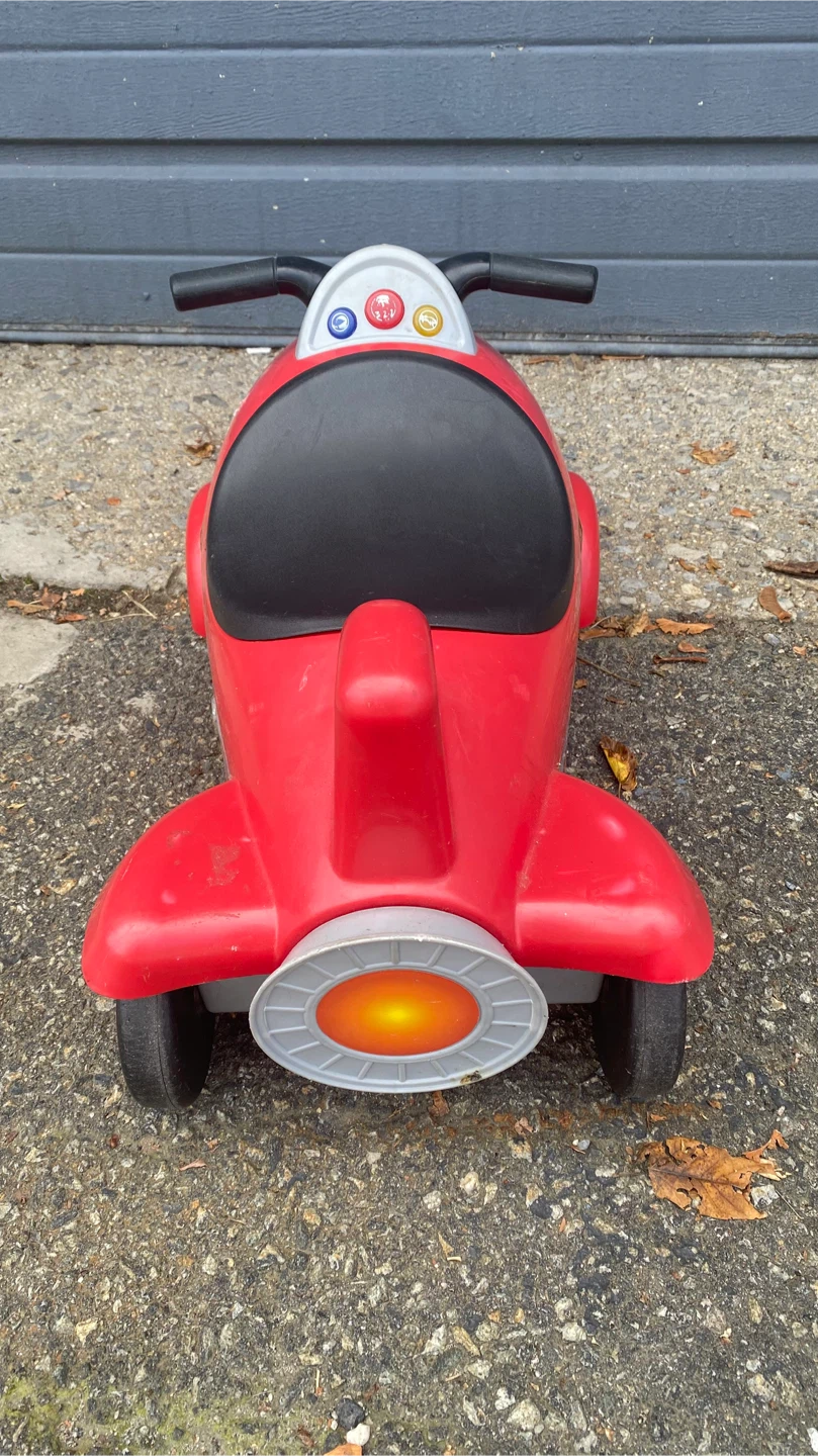 Radio Flyer Red Plane Ride-On Toy - photo 3