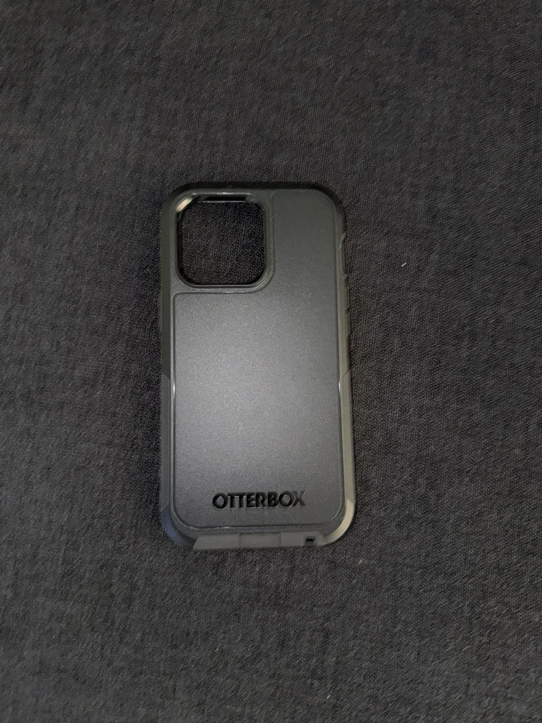 iPhone 11 Pro Otter Box phone cover image indicator(3)