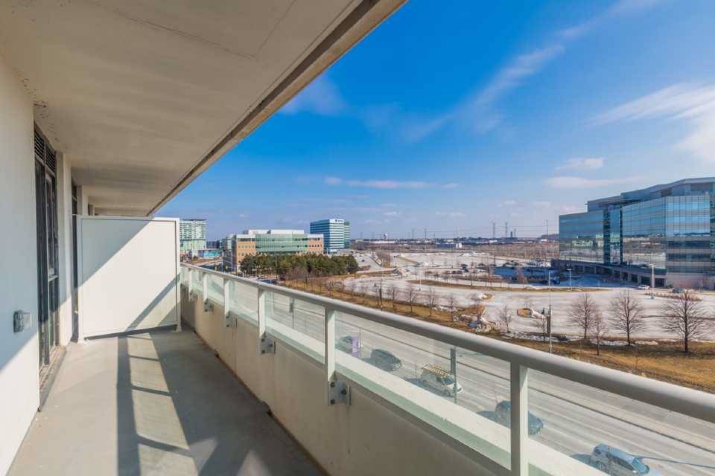 1 Bedroom + 1 Den Condo Unit for rent - photo 2