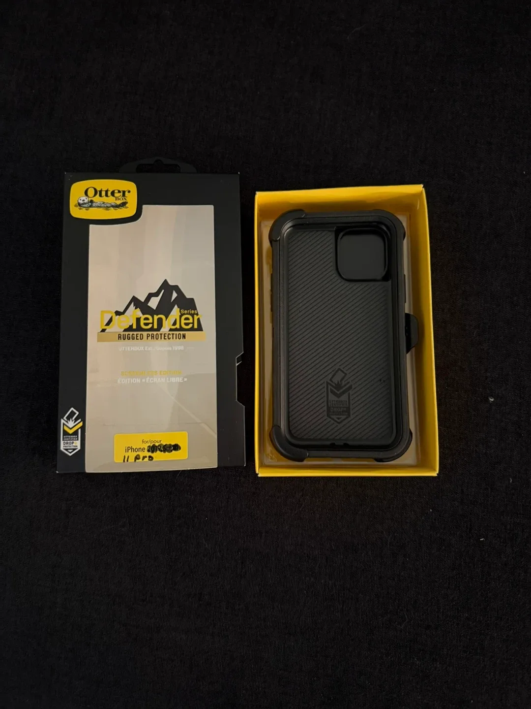 New OtterBox Defender Case for iPhone 11 Pro image indicator(4)