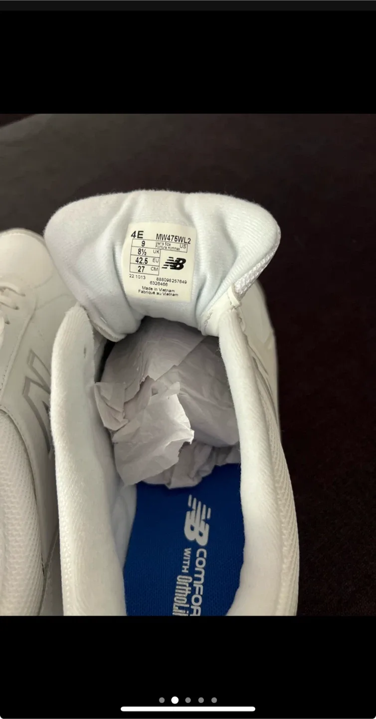 New Balance Running Shoes size 9 - 4E image indicator(4)