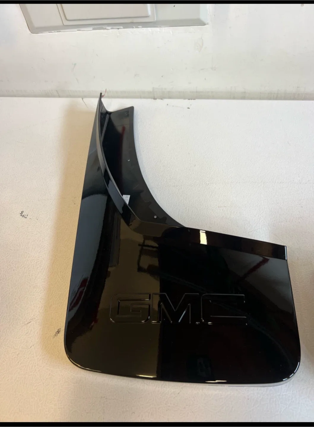 GMC Mud Flaps 22902406 image indicator(2)