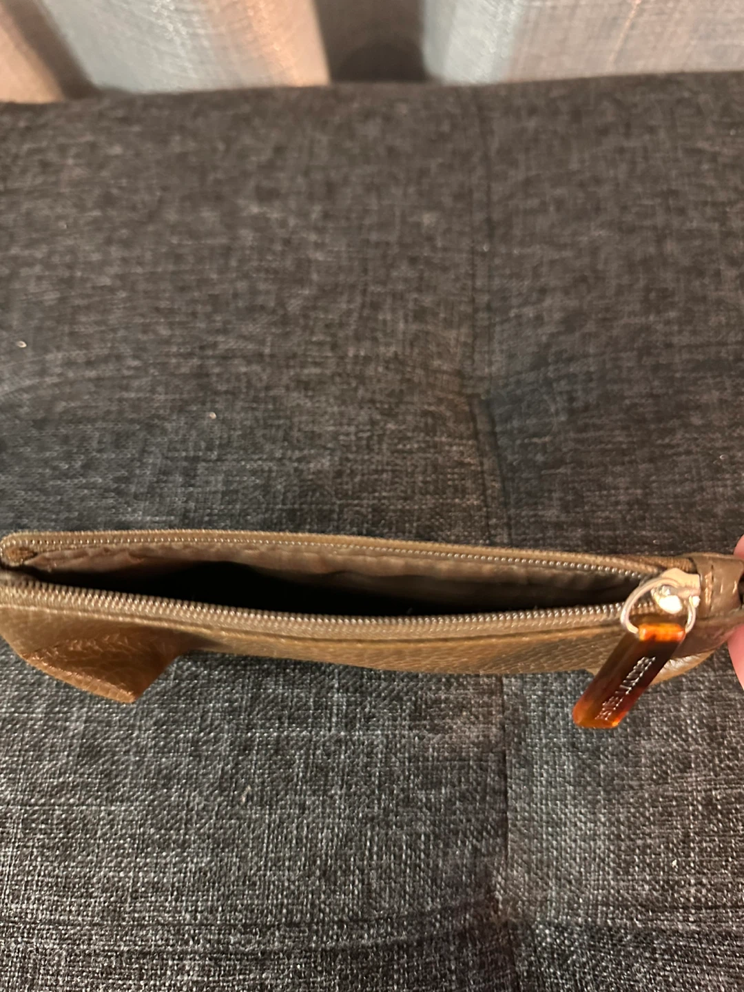 Estée Lauder Faux Leather Pouch - photo 3