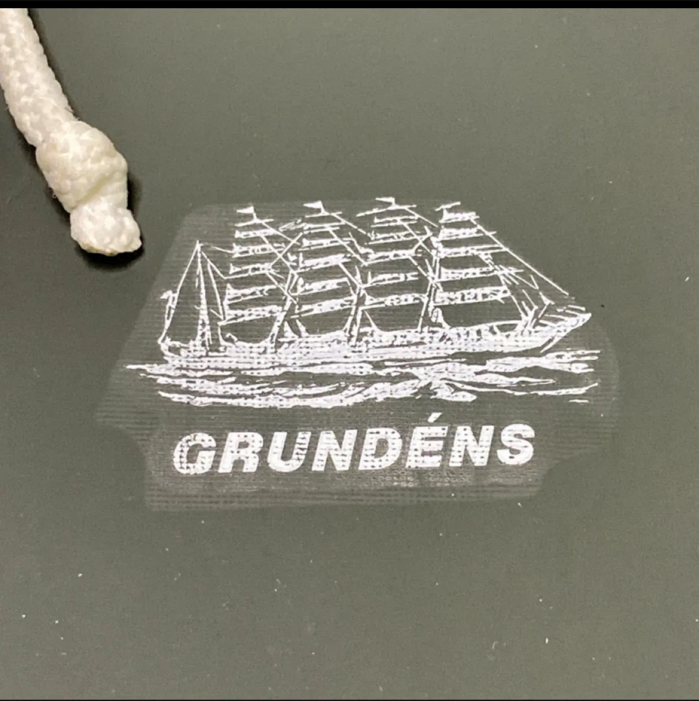 Grundens Herkules Commercial Fishing Bib Pants & jacket Sz L image indicator(10)