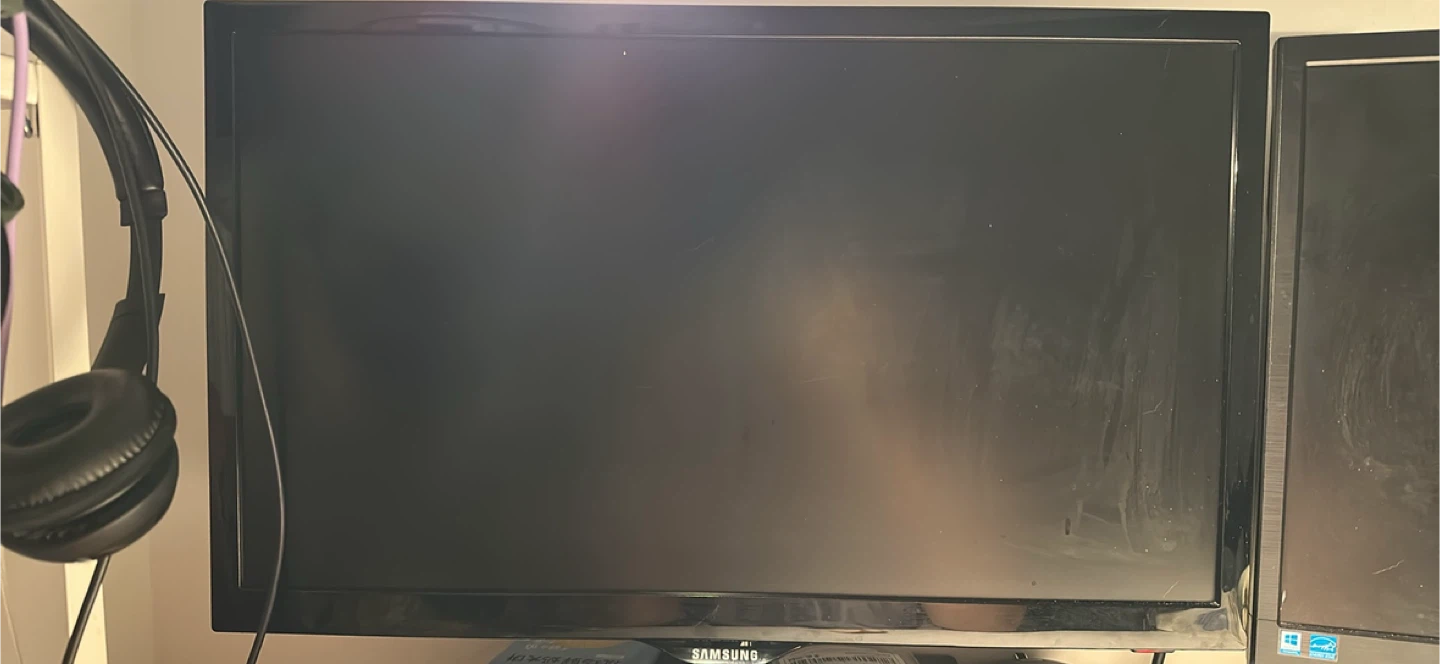 Samsung Monitor & AOC Monitor & Basic keyboard/mouse combo - photo 2