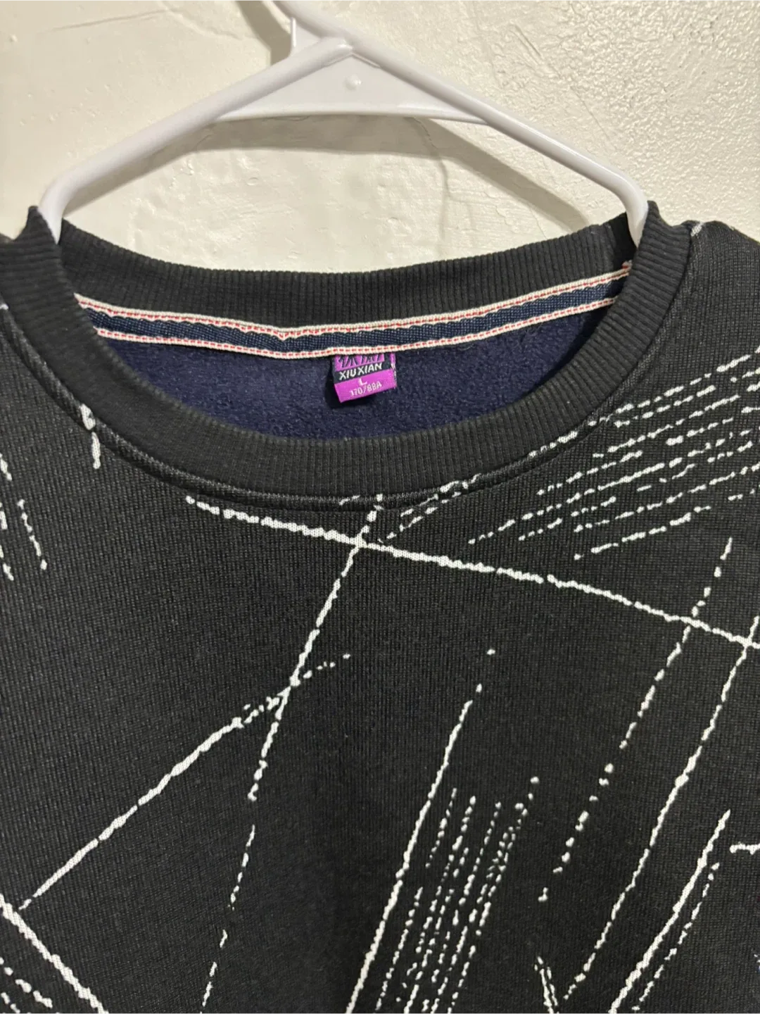 JIUXIAN Black Patterned Crewneck - Size 110