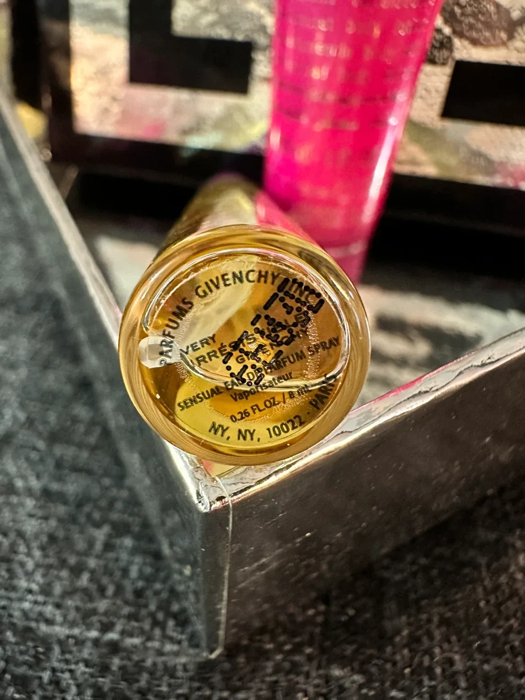 Givenchy Very Irresistible Perfume & Body Veil Set image indicator(3)