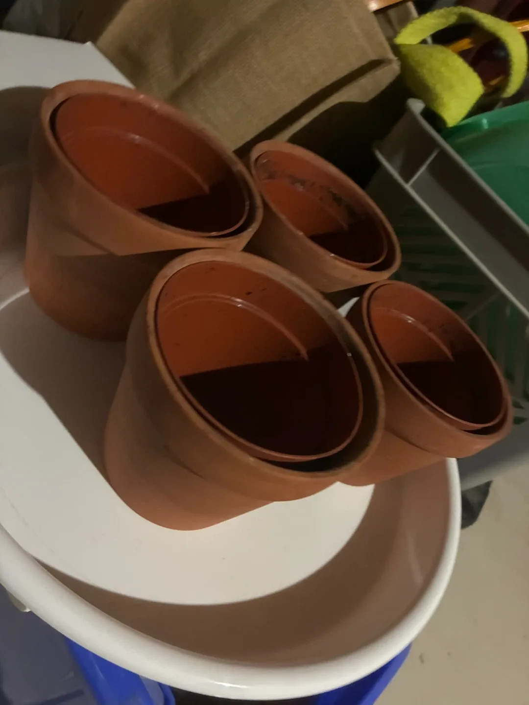 4 Terracotta Plant Pots image indicator(2)