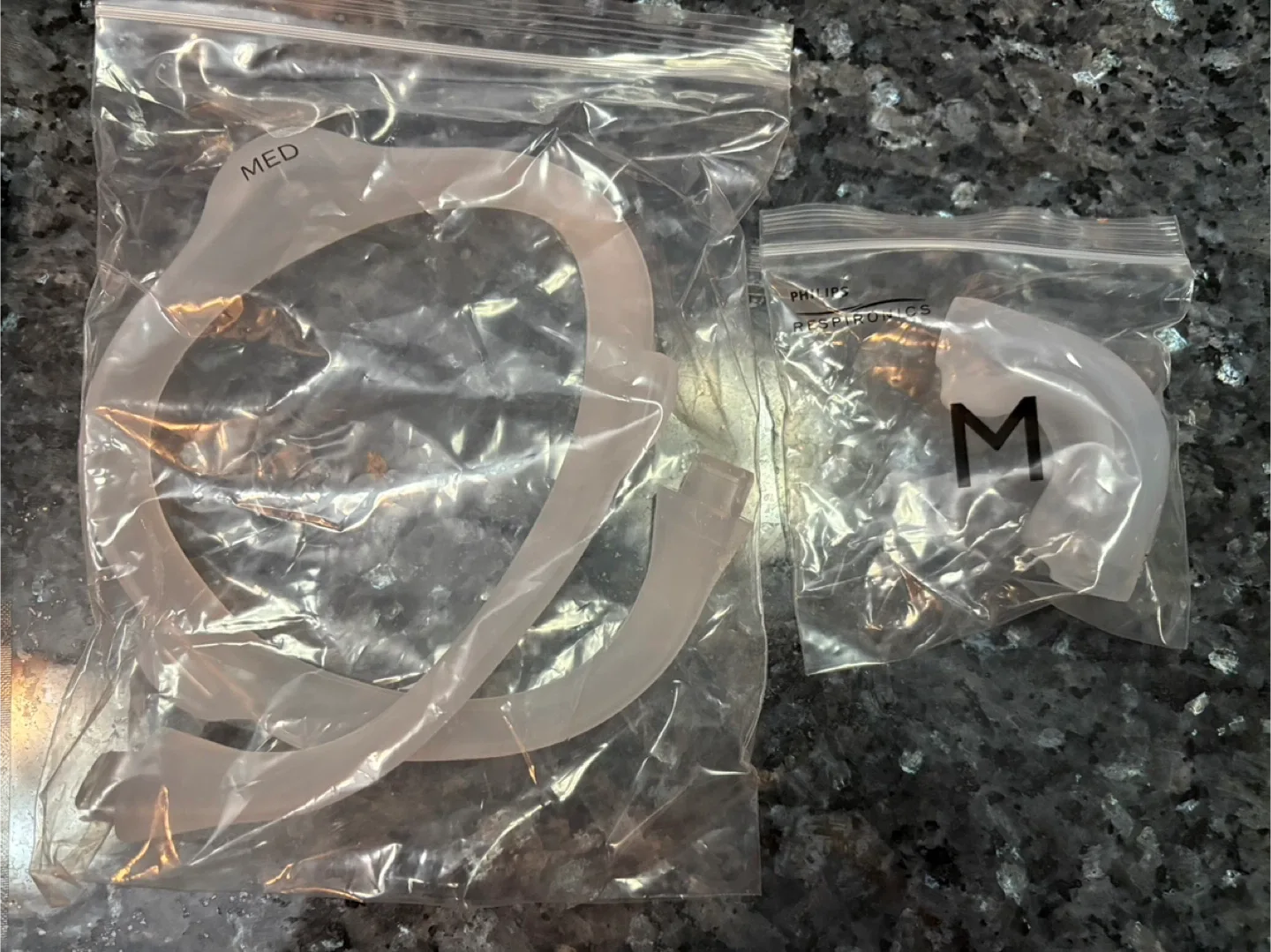 NEW Philips Dreamwear Nasal Mask - M image indicator(2)