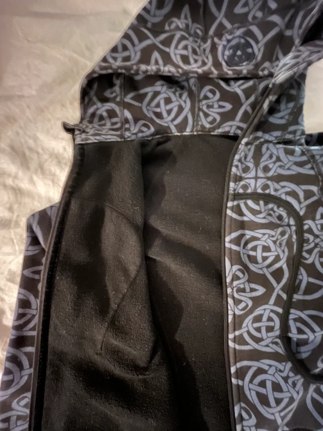 Lululemon Scuba Hoodie - Black & Blue Pattern image indicator(2)