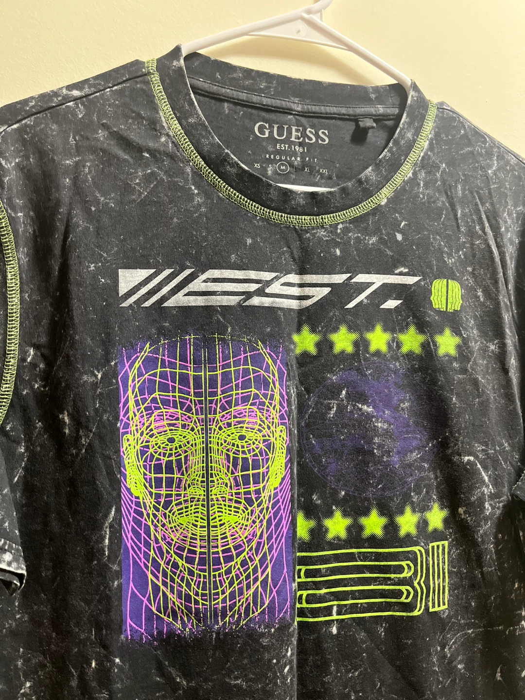 GUESS Black Graphic Men's Shirt sz M - photo 2