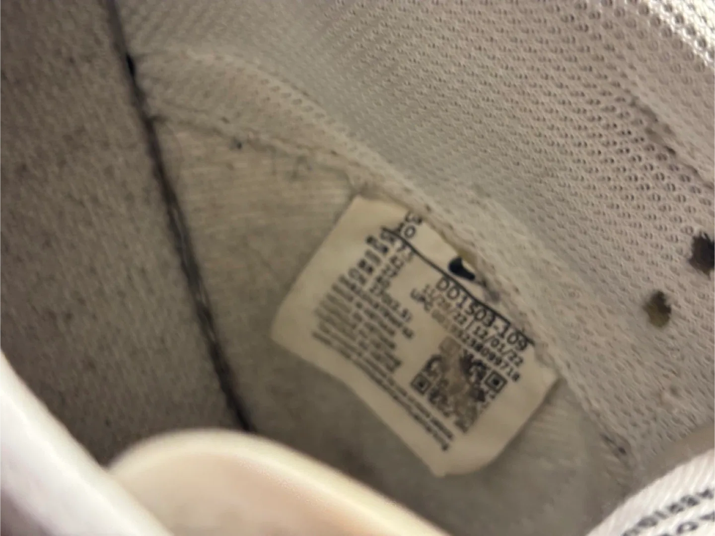 Nike Dunk Low White Sneakers image indicator(6)