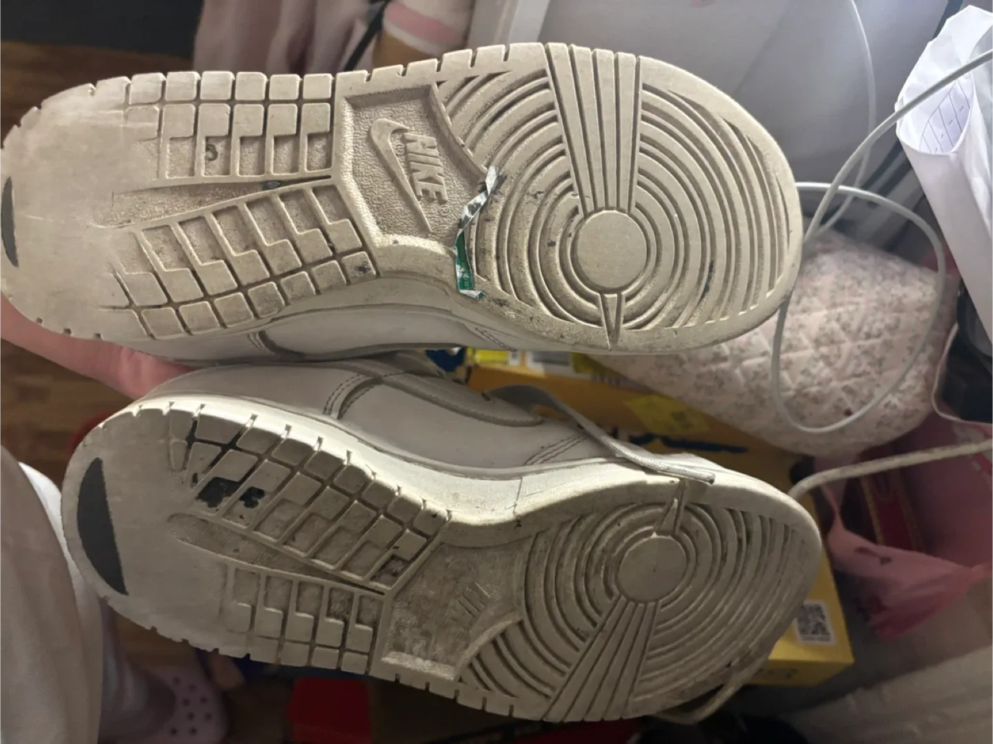 Nike Dunk Low White Sneakers image indicator(3)