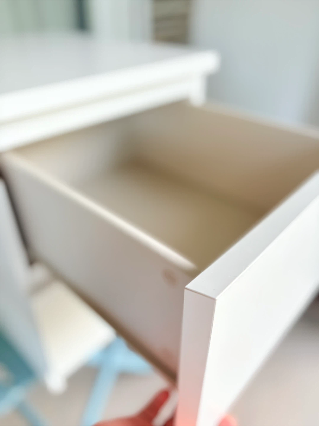 White 2-Drawer Nightstand - 47x41x53 cm - photo 4