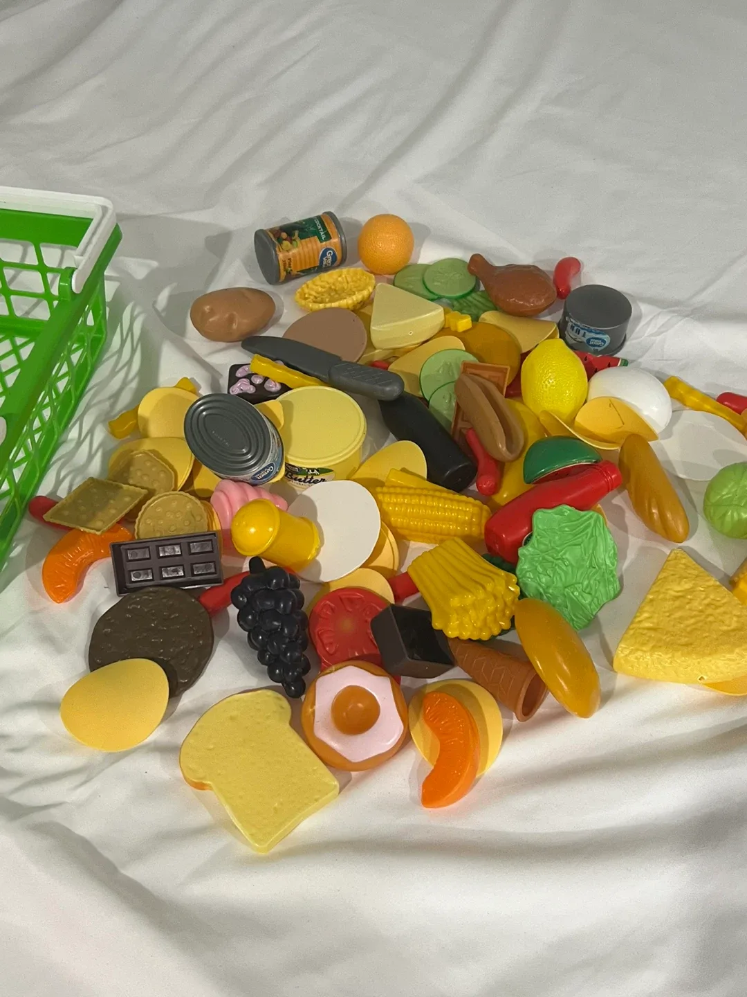 Toy Food Set with Green Basket image indicator(2)