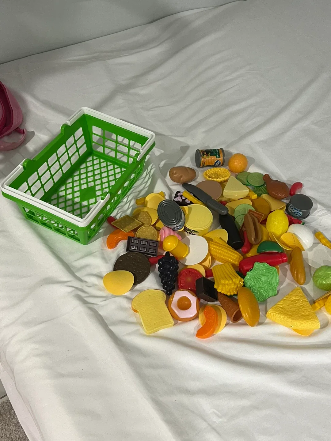 Toy Food Set with Green Basket image indicator(3)