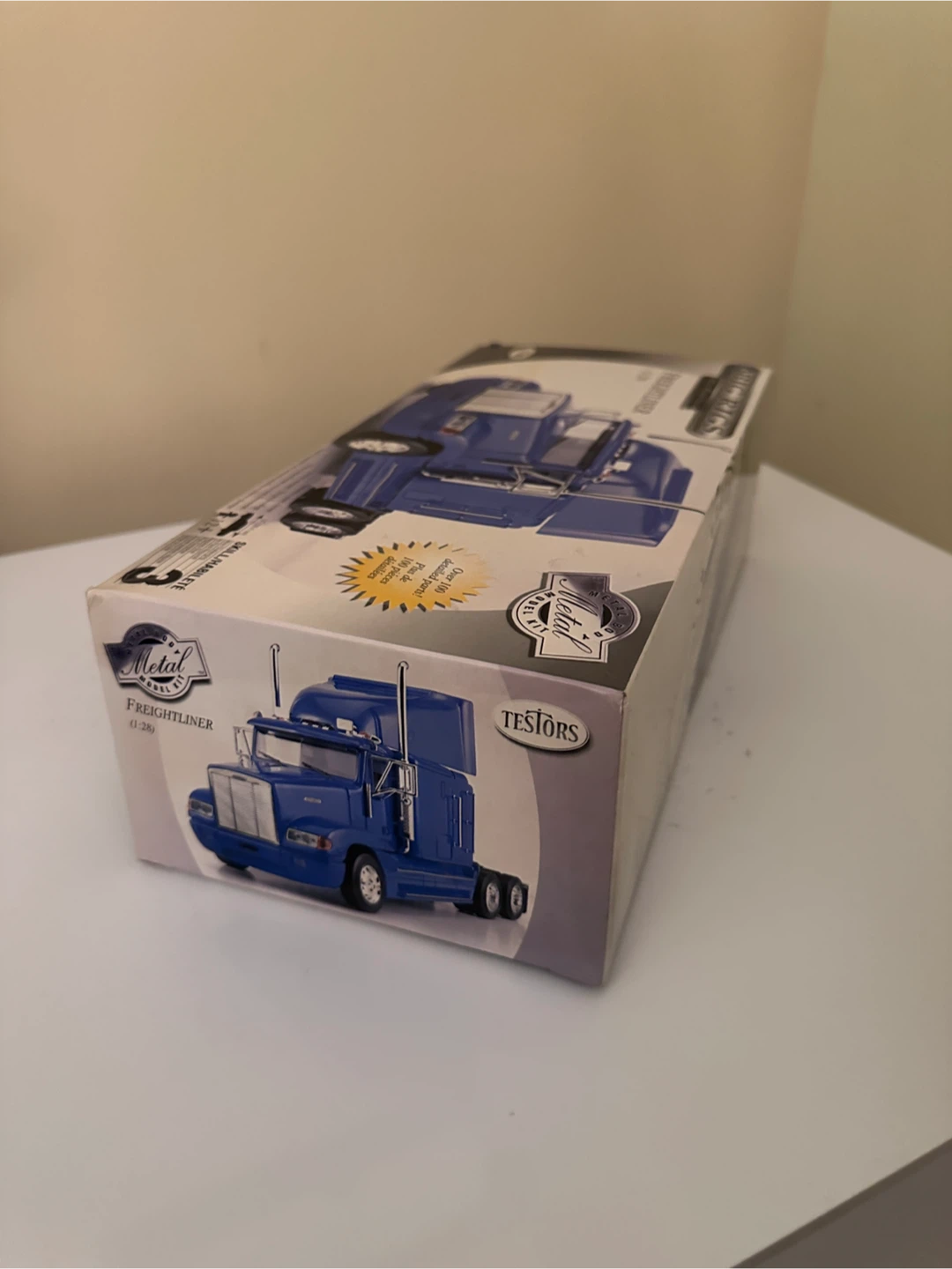 Big Rigs Freightliner (1:28) Metal Model Kit - photo 3