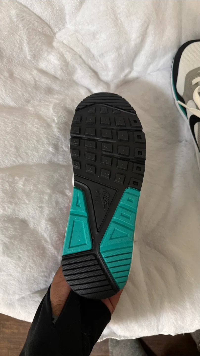 Nike Air Max Correlate Sneakers - Size US 7 image indicator(3)