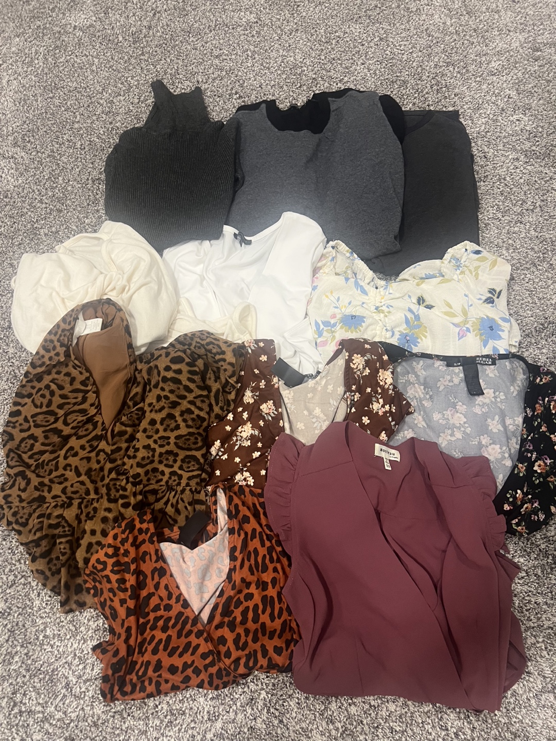 Assorted Women's Clothing Bundle - photo 4