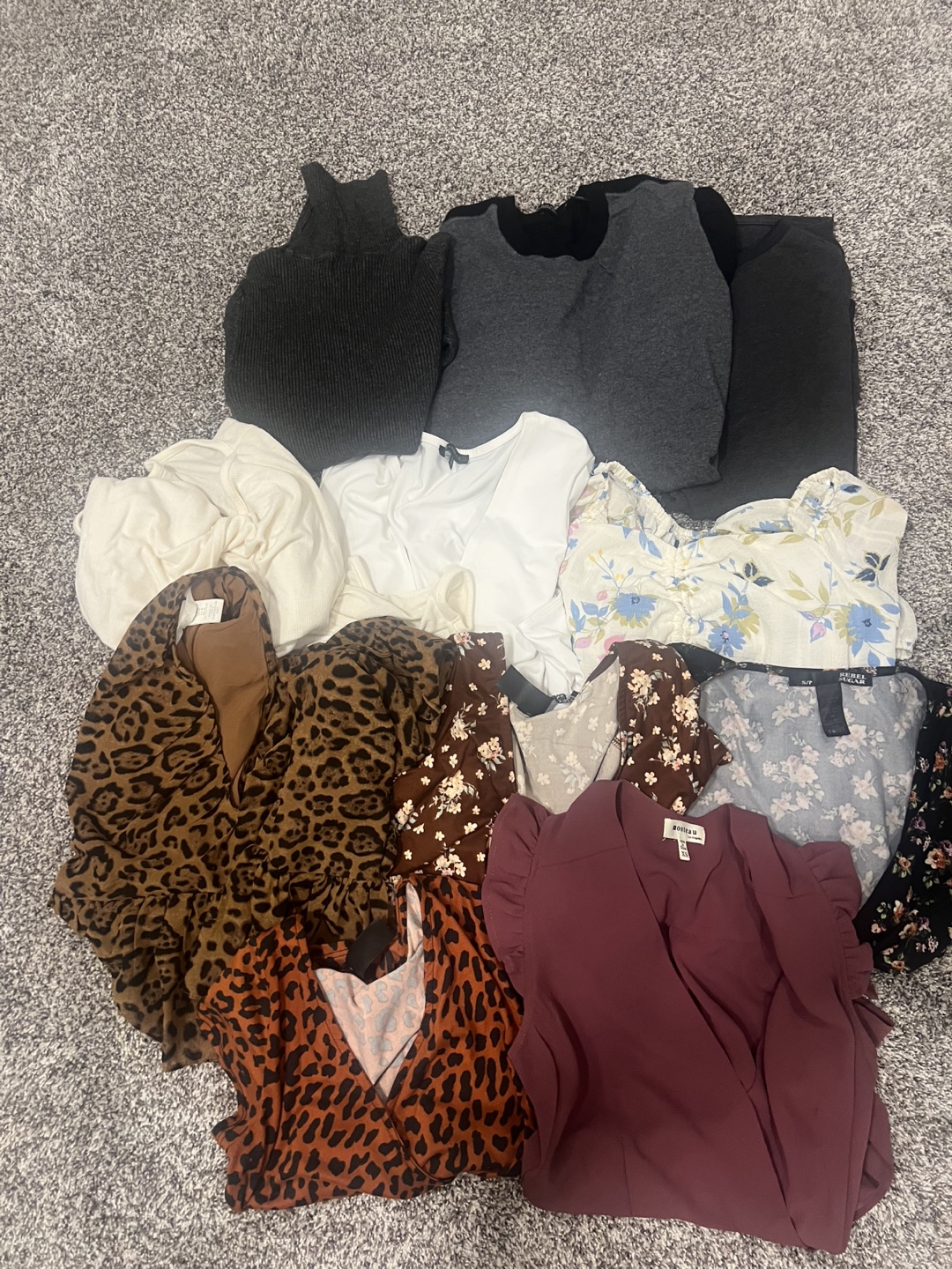 Assorted Women's Clothing Bundle - photo 3