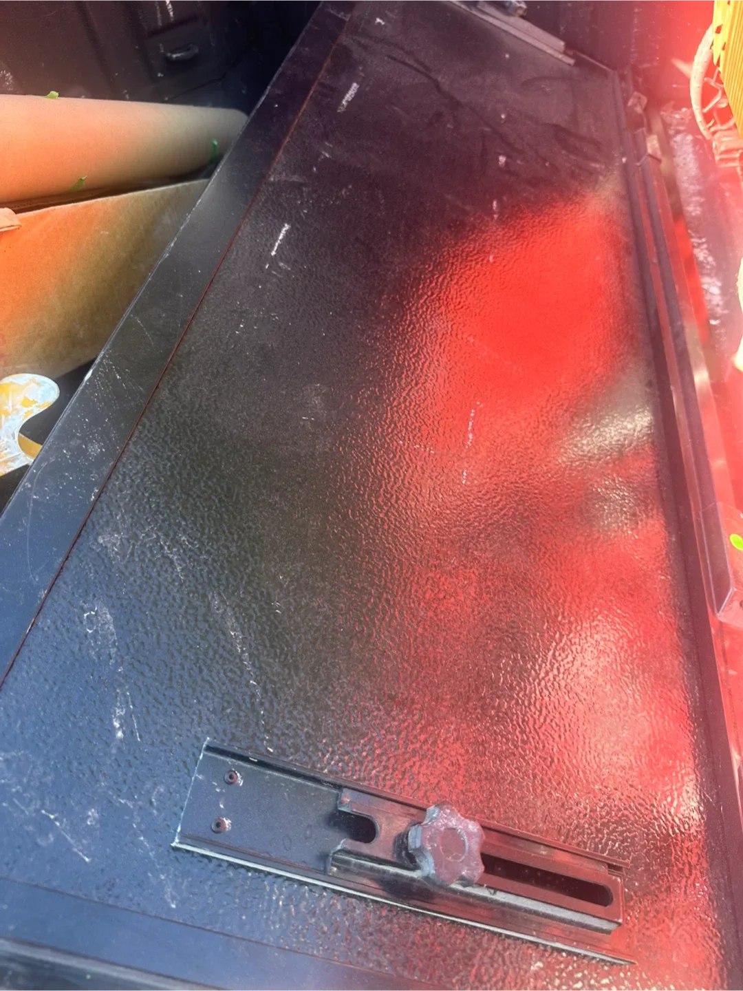 Selling 2 tonneau cover hard short bed 5” 8 thumbnail