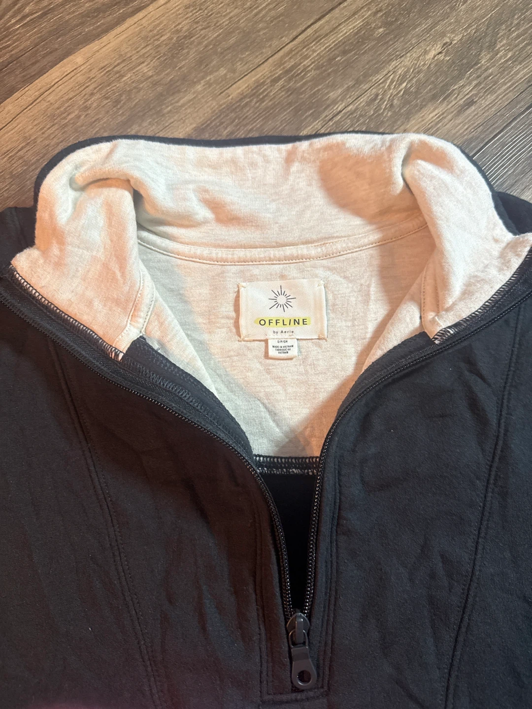 OFFLINE by Aerie Black Pullover crop - photo 2