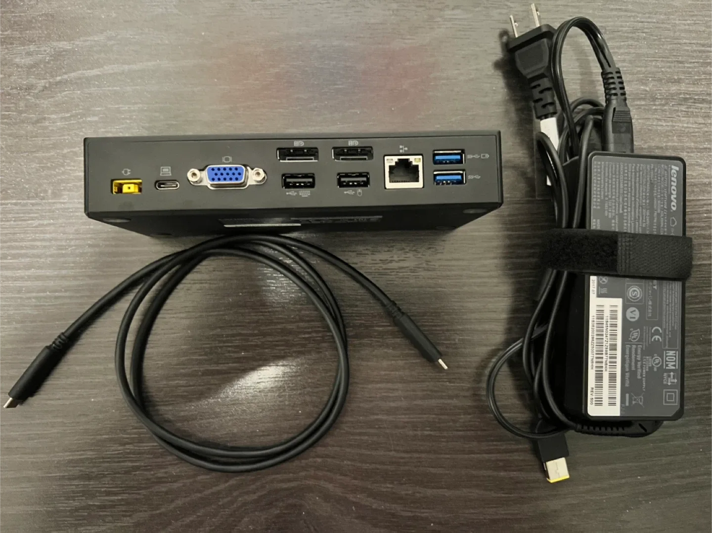 Lenovo ThinkPad USB-C Dock DK1633 w/ Adapter and USB-C cable image indicator(2)