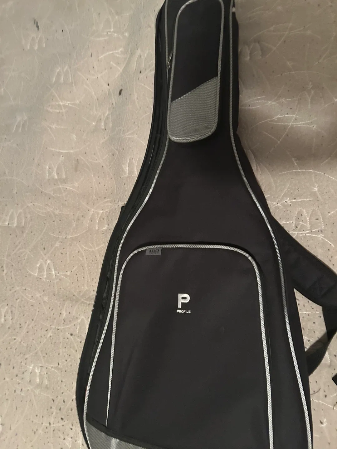 Yamaha C40 Classical Guitar with Case image indicator(2)