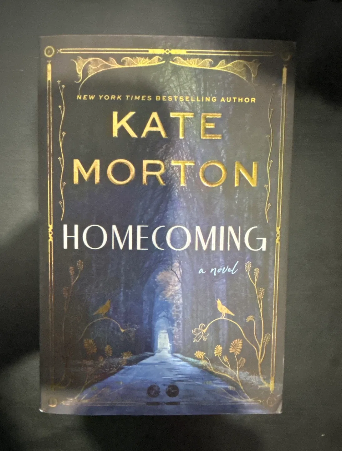 Homecoming by Kate Morton thumbnail