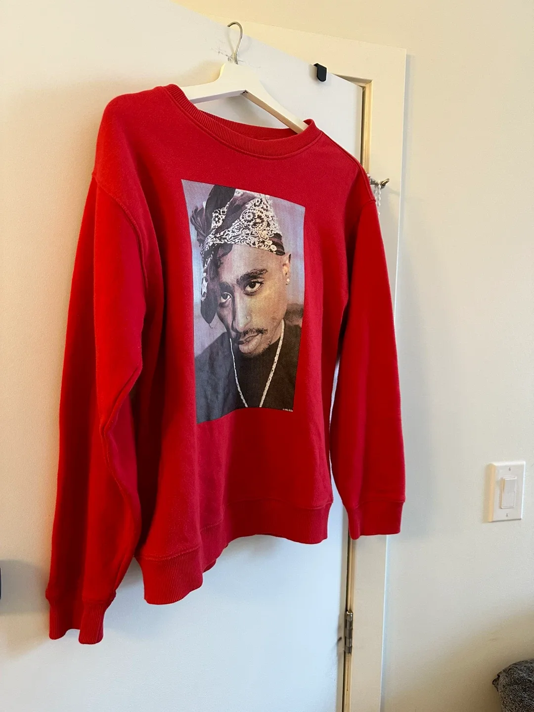 2Pac Red Crewneck Sweatshirt - Size S thumbnail
