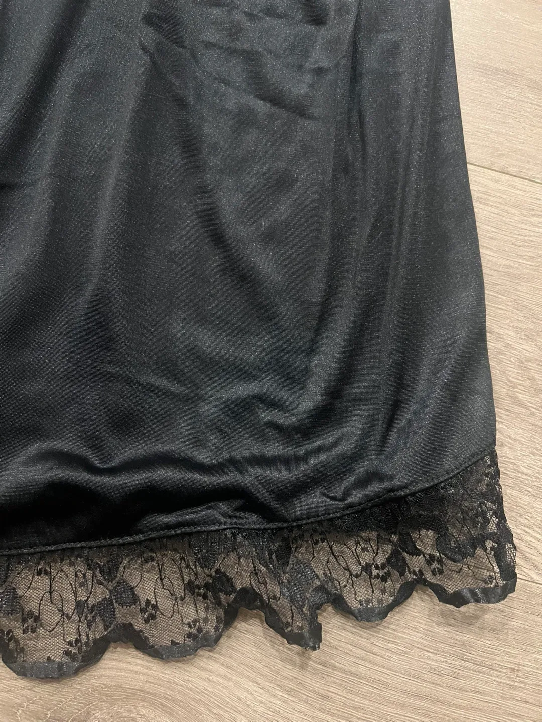 Black Nightgown - Size Large image indicator(3)