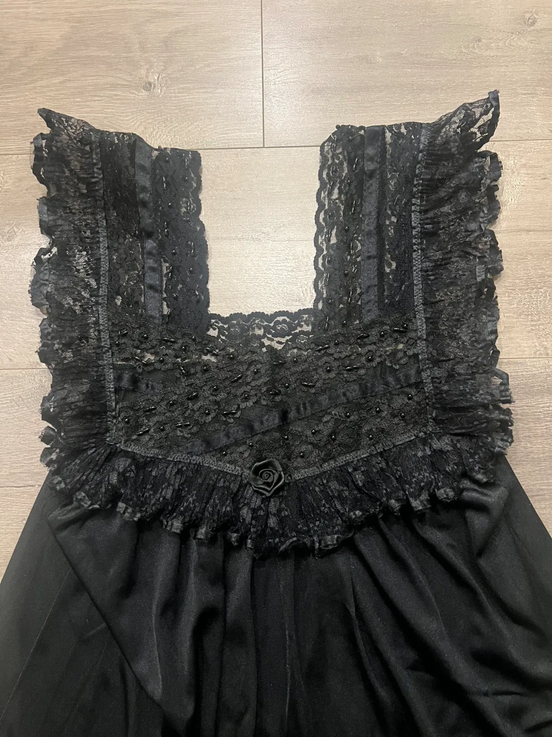 Black Nightgown - Size Large image indicator(9)