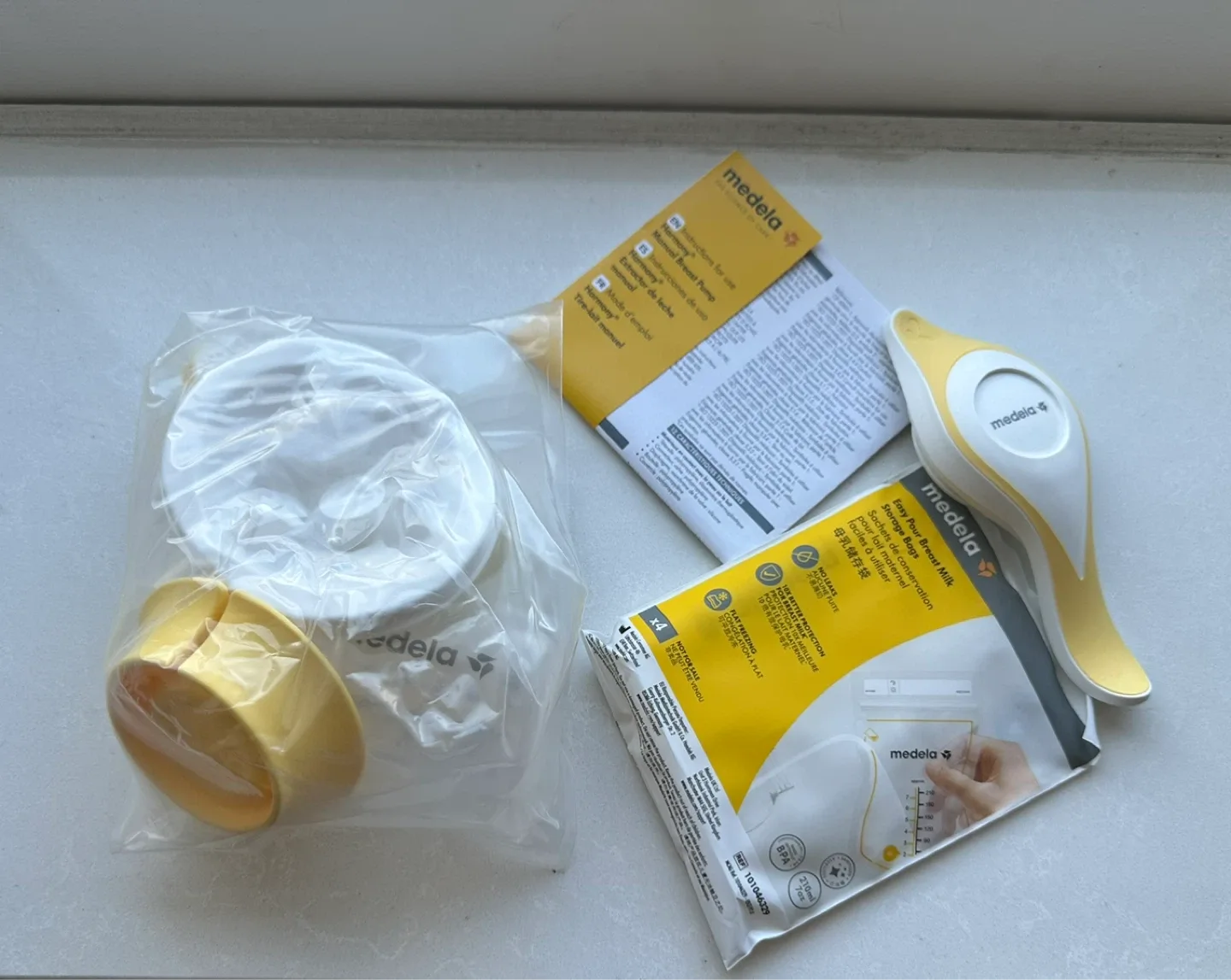 Medela Harmony Manual Breast Pump - Like New! image indicator(2)