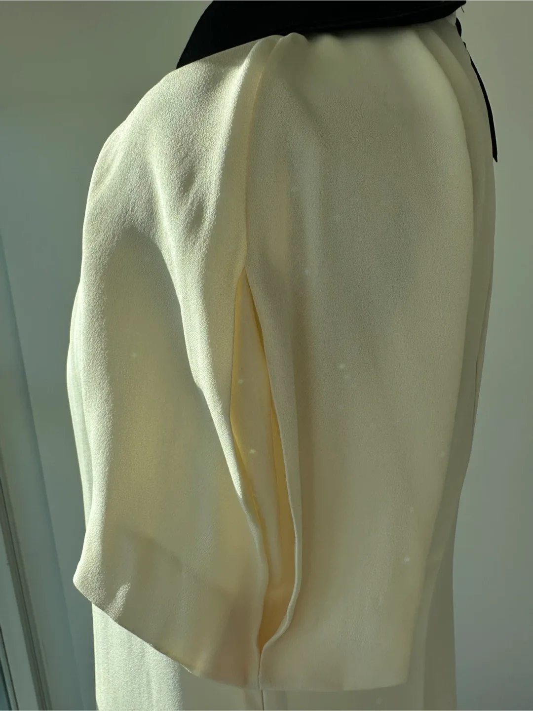 Marni Blouse with Black Collar image indicator(5)