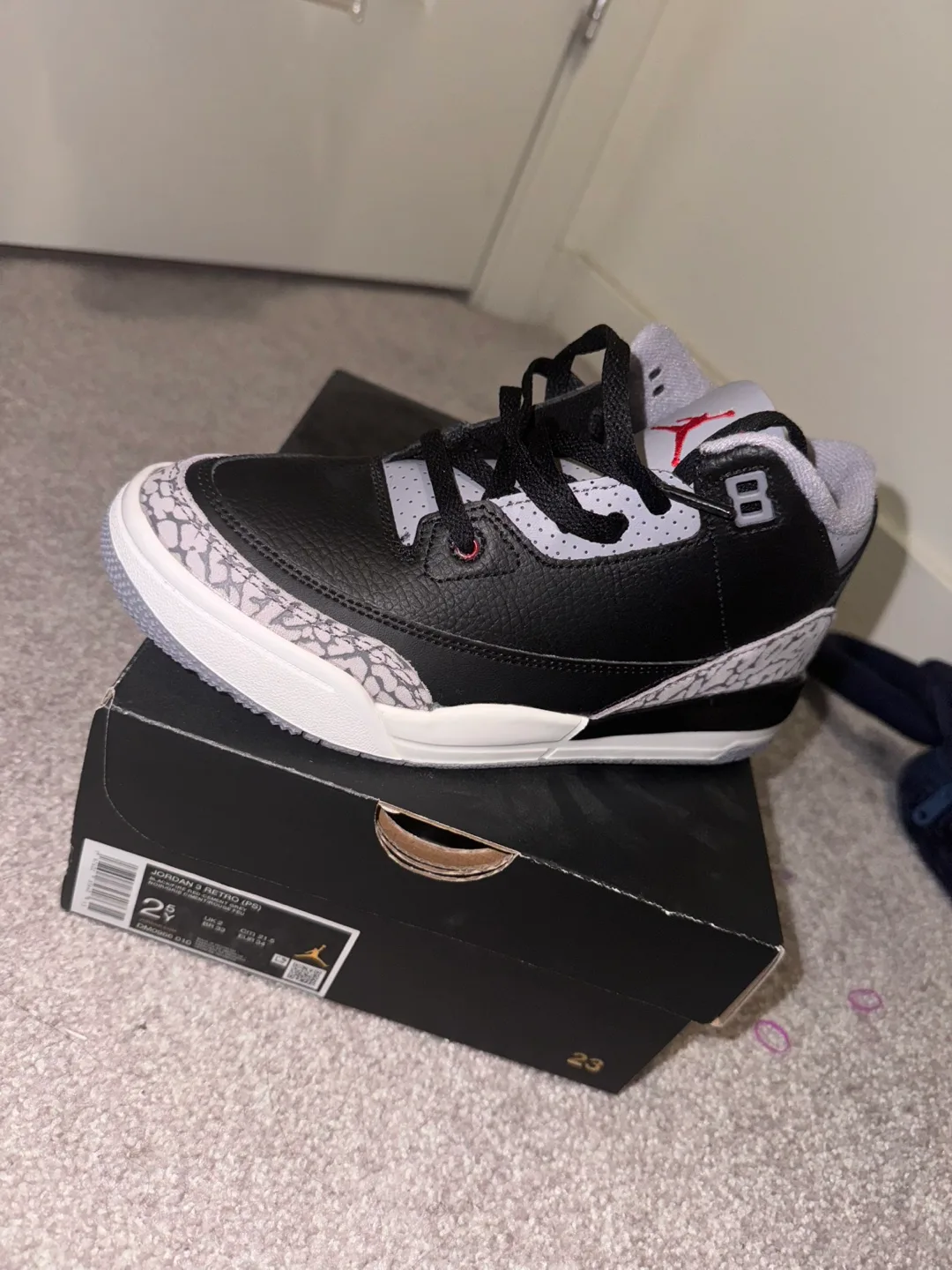Jordan 3 Retro PS Black/White Size 2.5 Youth thumbnail