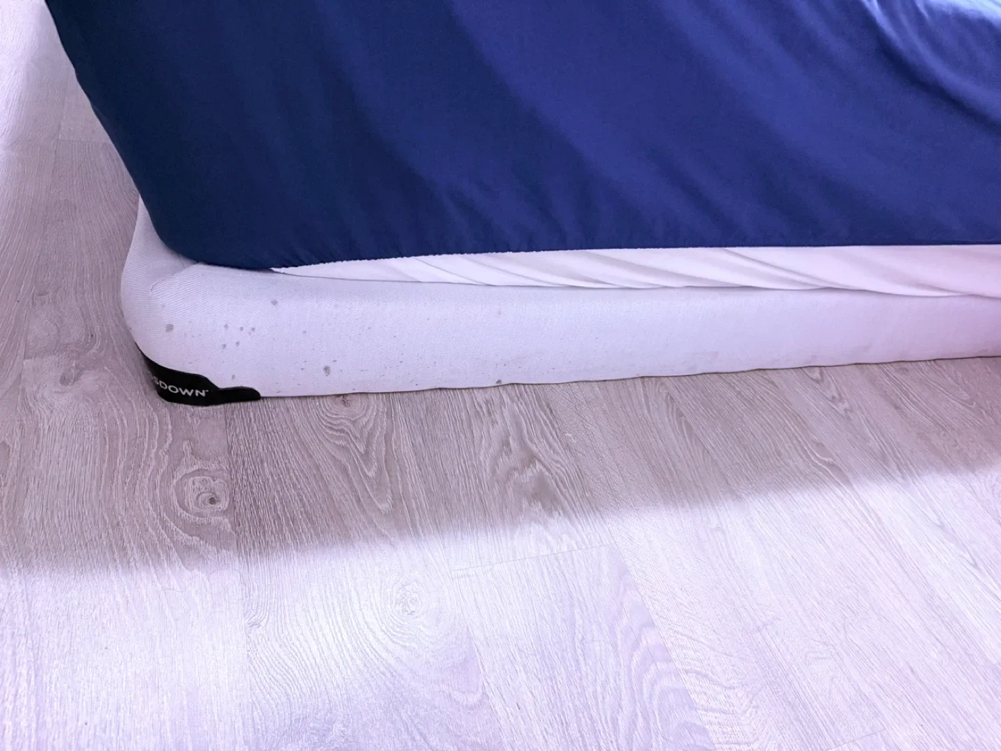 [Saturday Move out Sale] Queen Size Box Frame