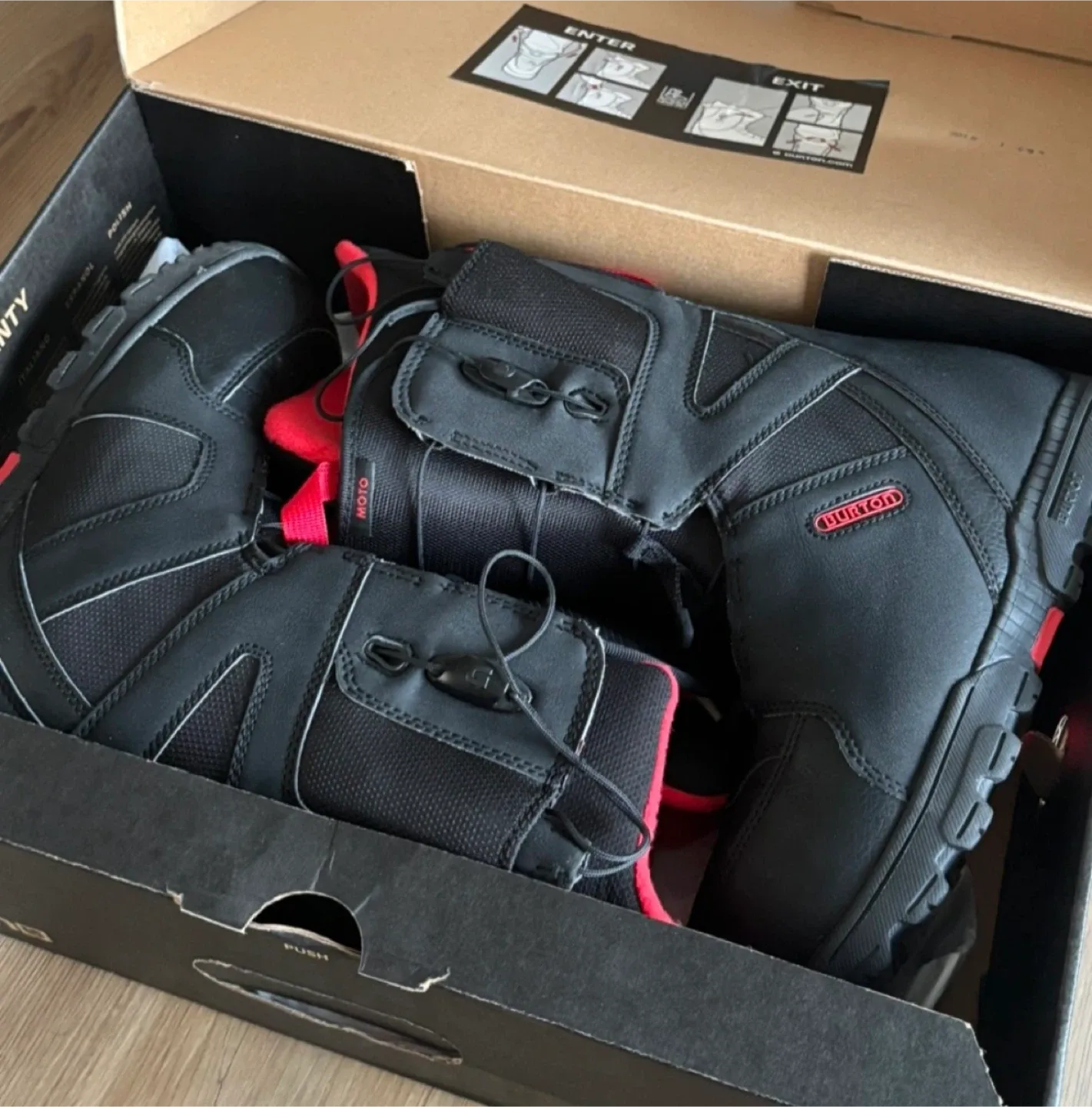 Snowboard boots (burton) thumbnail