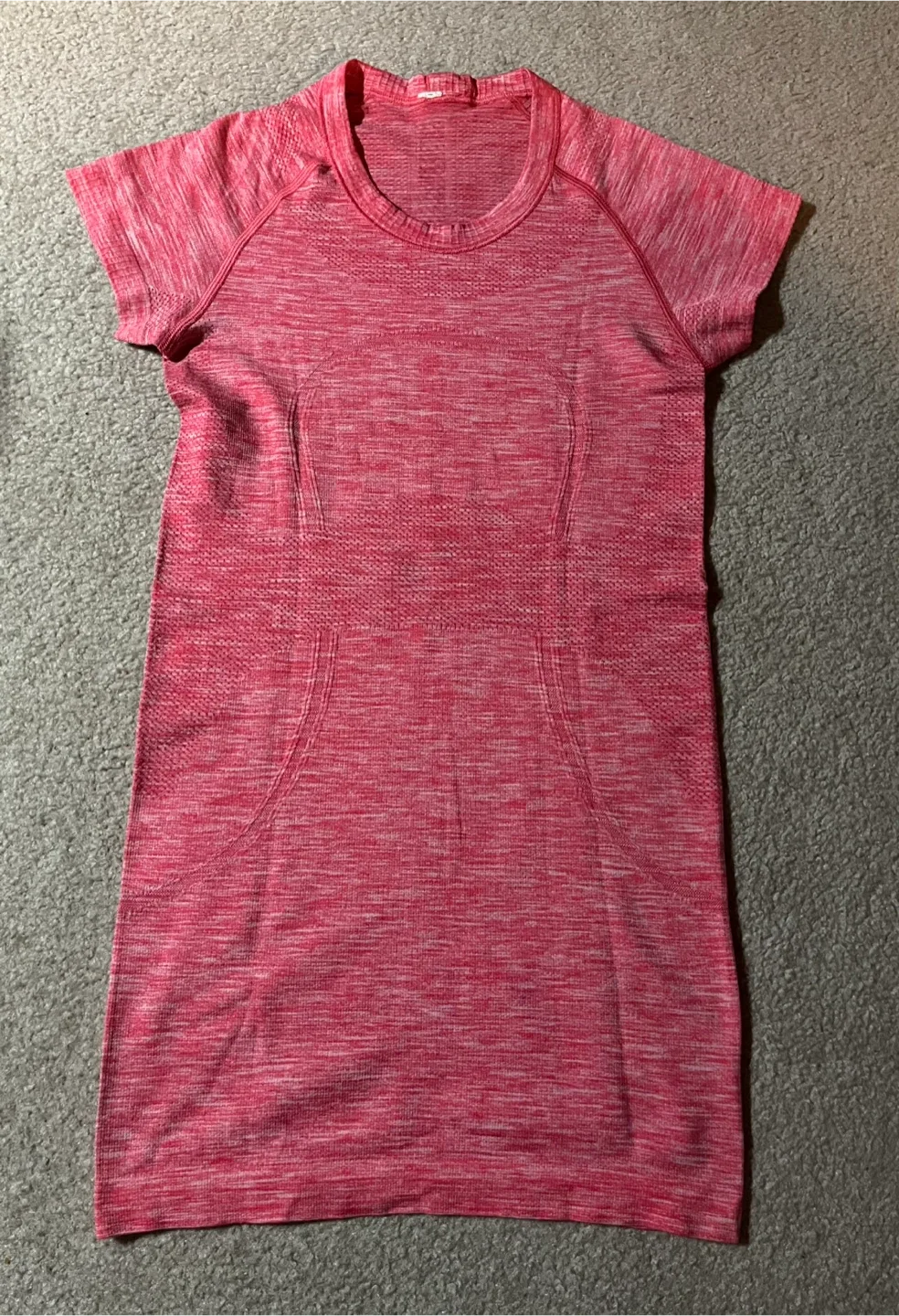 Lululemon T-Shirt Size 2 thumbnail