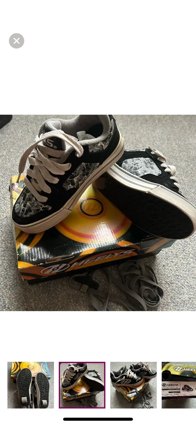 Heelys Roller Shoes, Size US 4 image indicator(5)