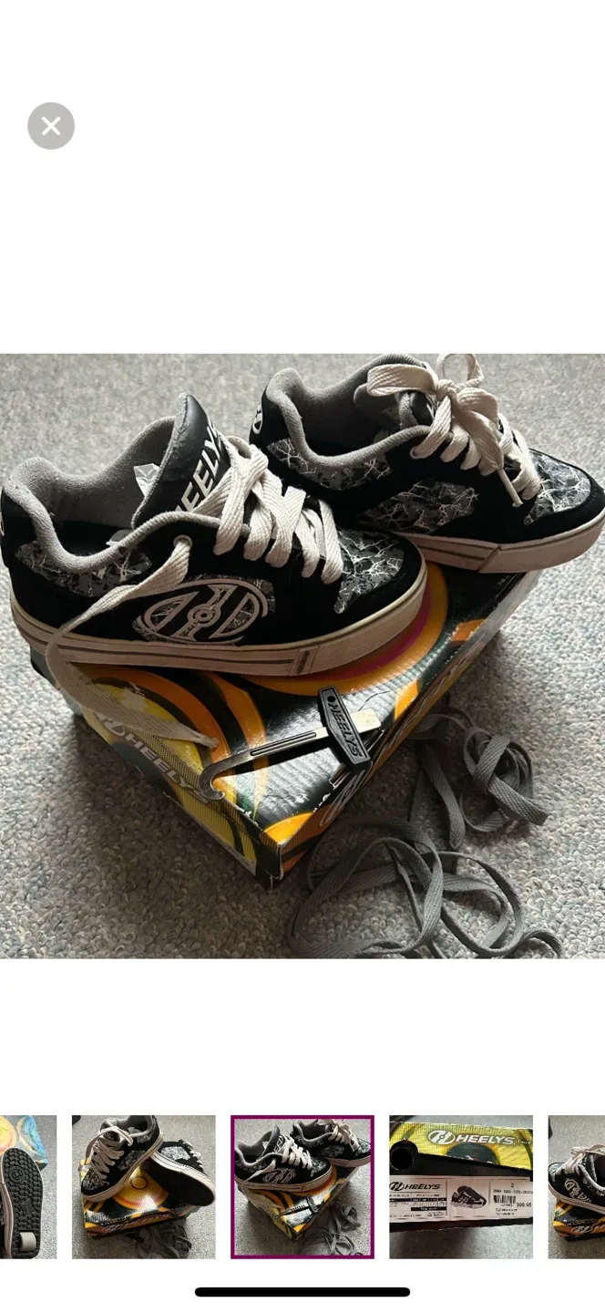 Heelys Roller Shoes, Size US 4 image indicator(2)