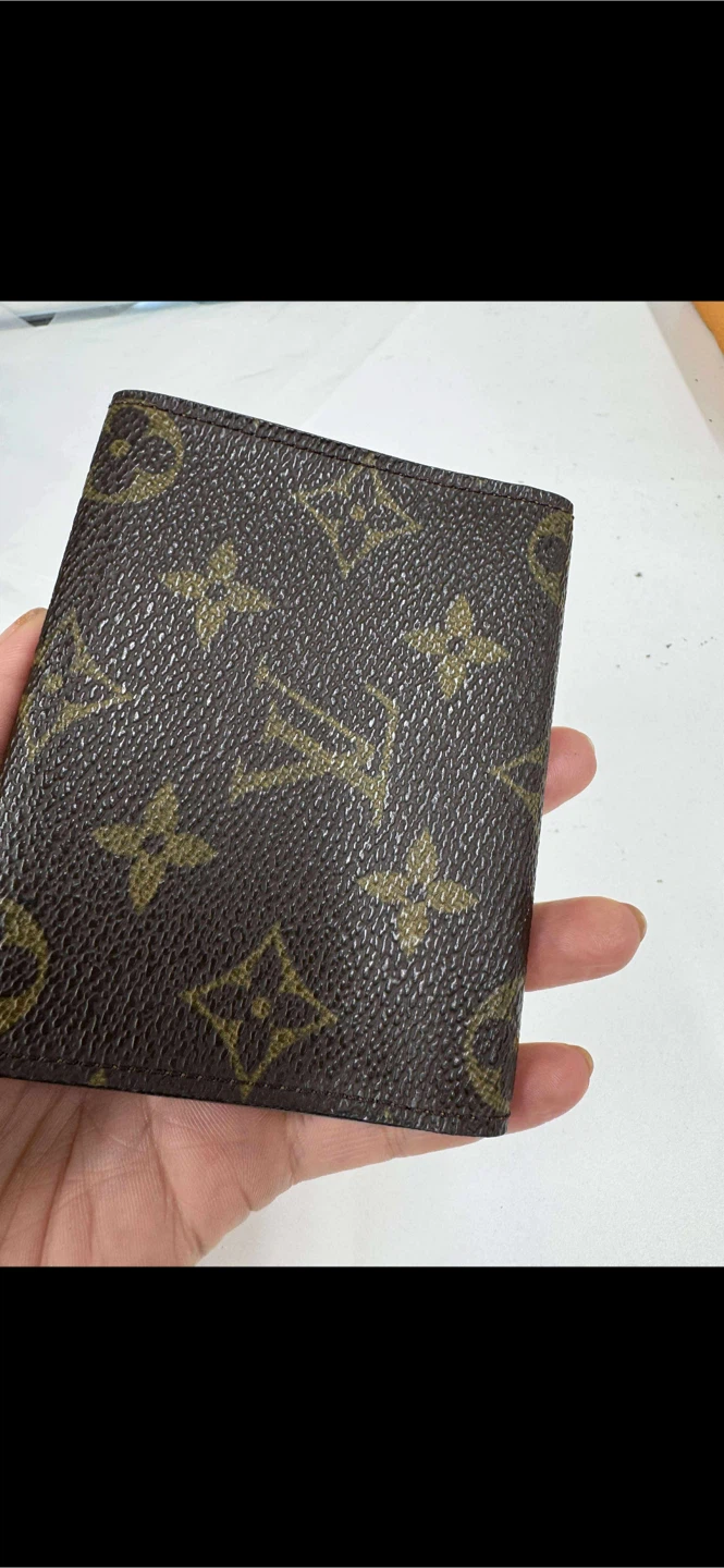 AUTHENTIC LV CARD CASE - photo 2
