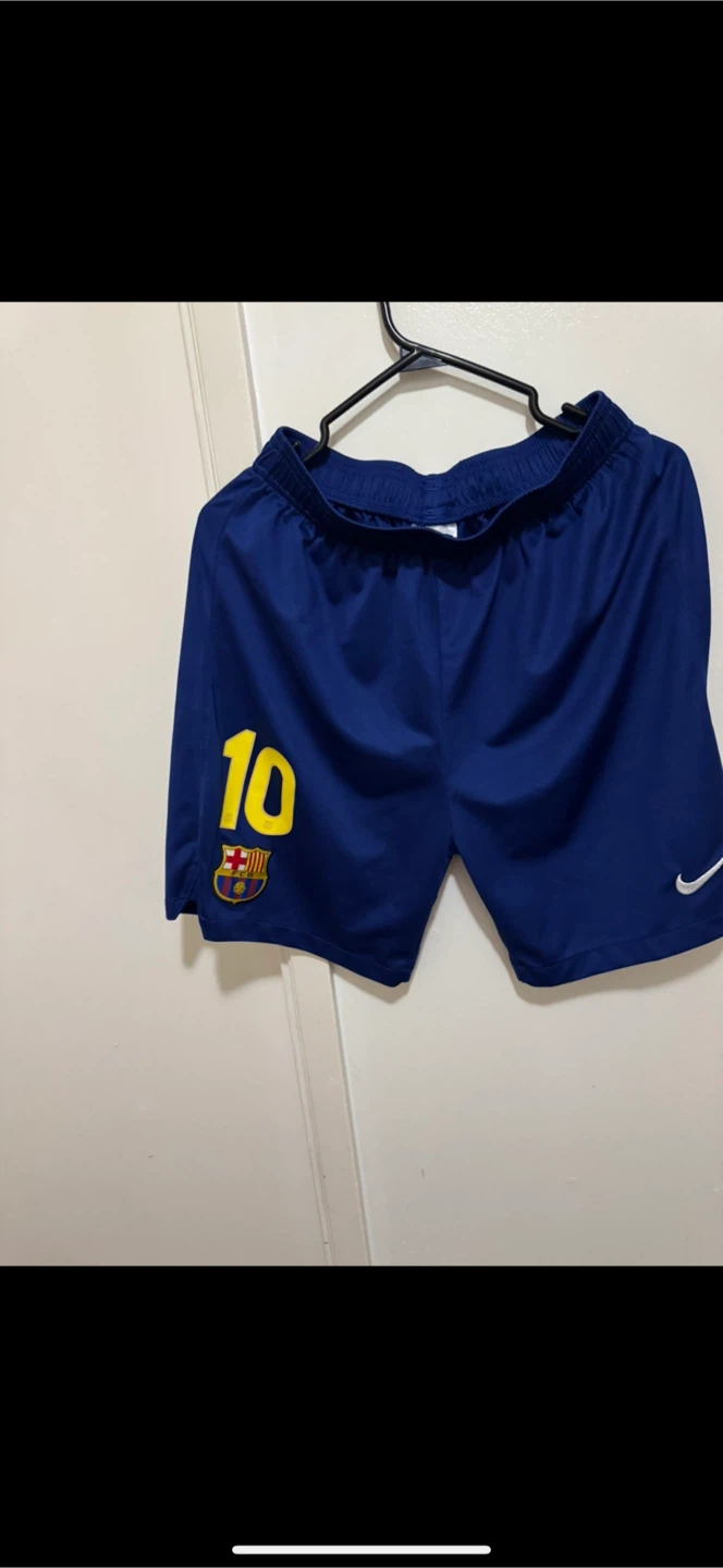 Nike Barcelona soccer shorts 🥕
